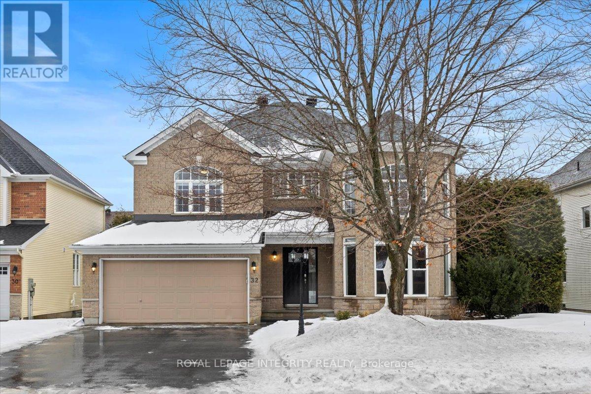 32 ELIZA CRESCENT, ottawa, Ontario
