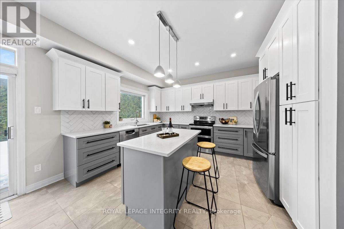 32 Eliza Crescent, Ottawa, Ontario  K2S 2A3 - Photo 16 - X12703254