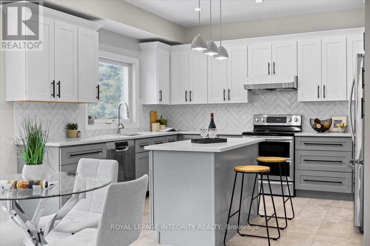 32 Eliza Crescent, Ottawa, Ontario  K2S 2A3 - Photo 9 - X12703254