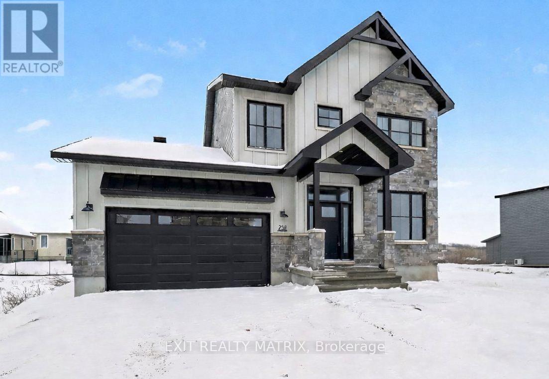 258 SAM AVENUE, Russell, Ontario