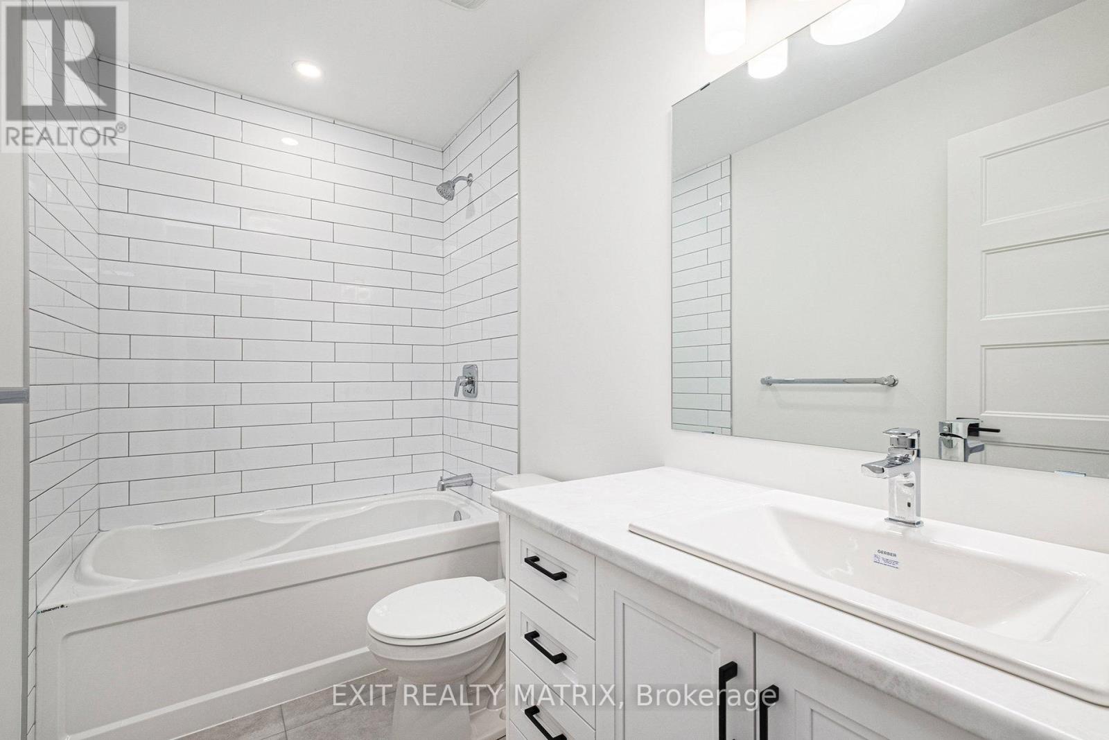 956 Cologne Street, Russell, Ontario  K0A 1W0 - Photo 15 - X12703368