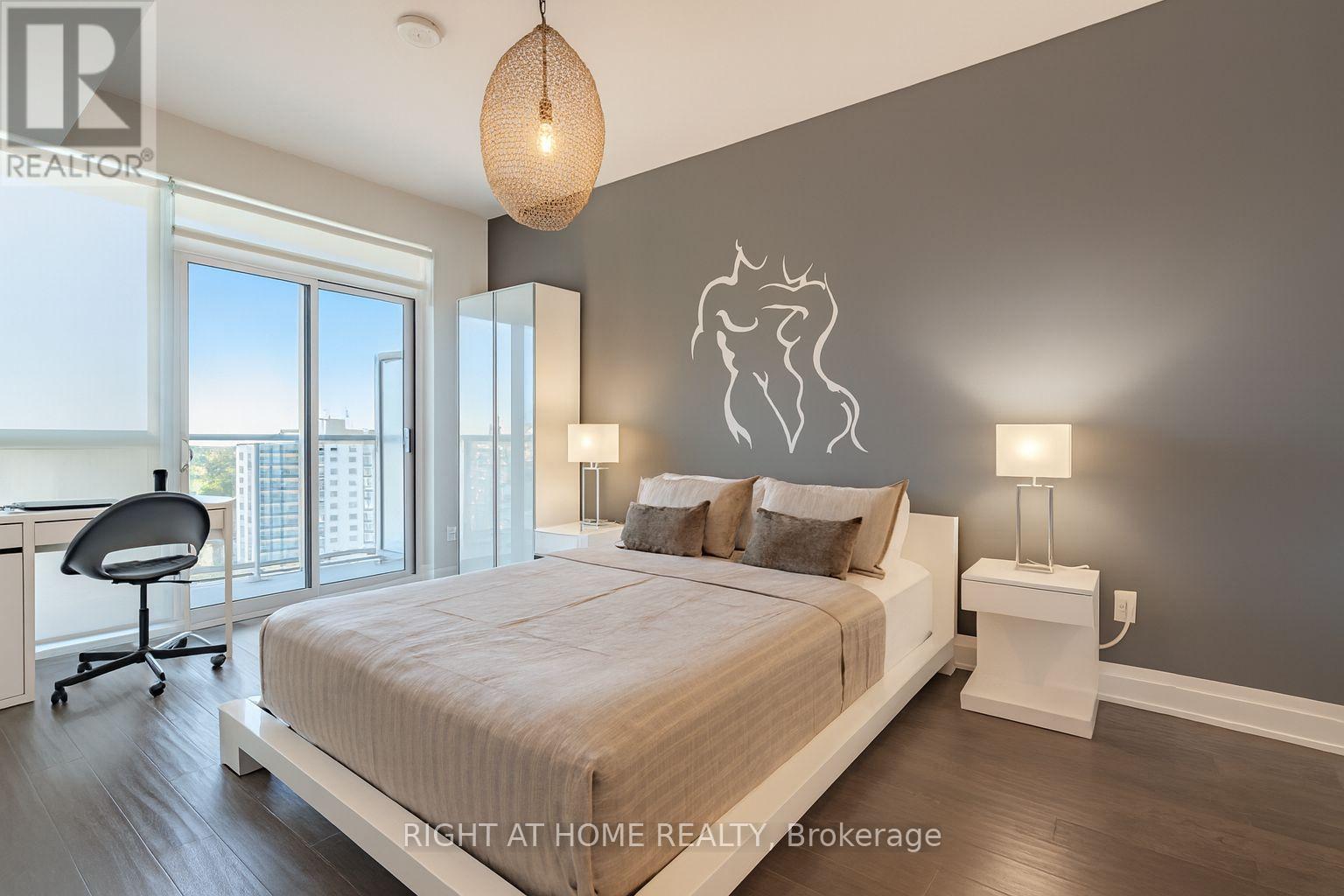 1603 - 55 Speers Road, Oakville, Ontario  L6K 0H9 - Photo 12 - W12455777