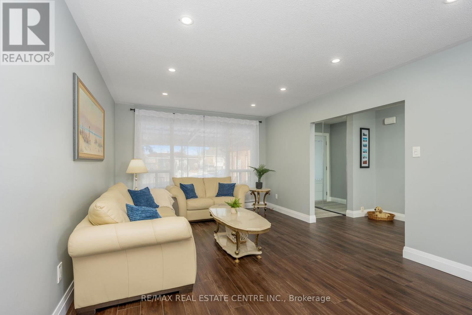 3 Dunn Place, Brampton, Ontario  L6T 1S2 - Photo 10 - W12700694