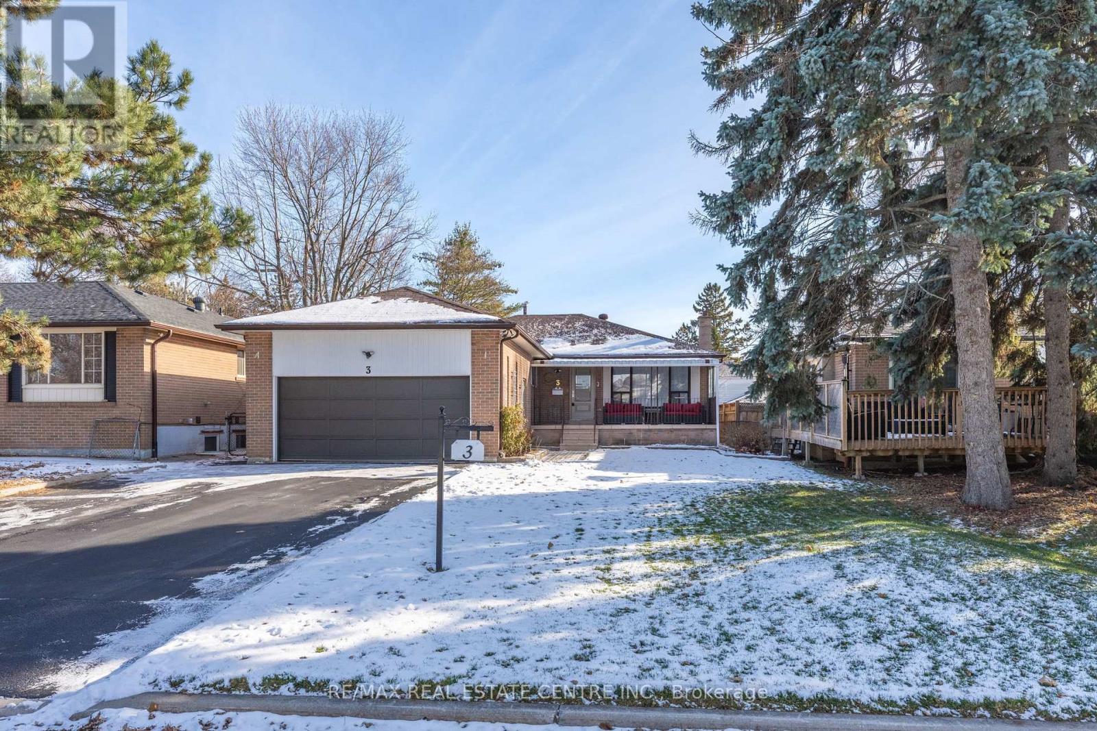 3 Dunn Place, Brampton, Ontario  L6T 1S2 - Photo 6 - W12700694