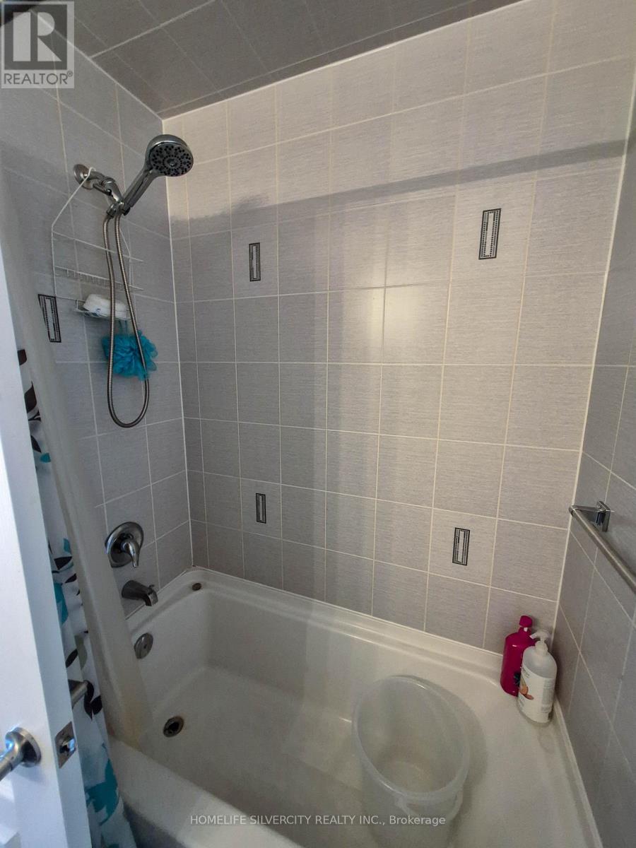 2 Abercove Close, Brampton, Ontario  L6Y 6E6 - Photo 12 - W12702812