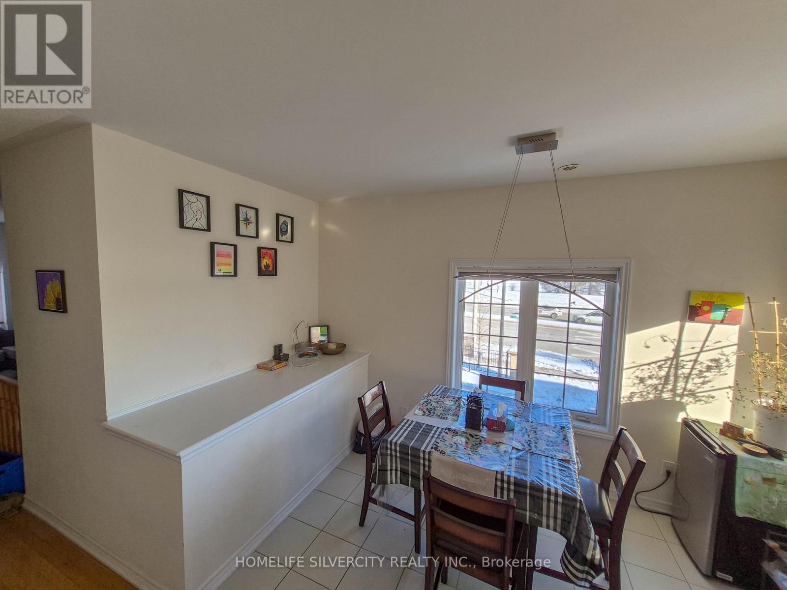 2 Abercove Close, Brampton, Ontario  L6Y 6E6 - Photo 3 - W12702812