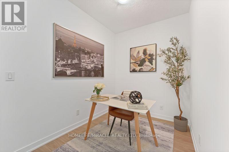 1218 - 1830 Bloor Street, Toronto, Ontario  M6P 3K8 - Photo 5 - W12702826