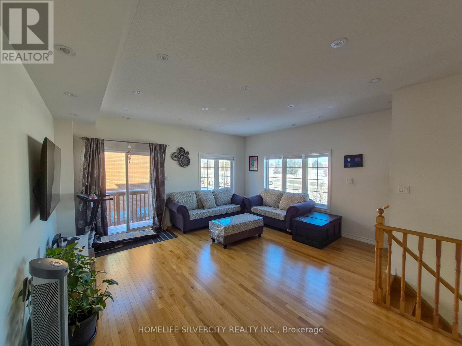 2 Abercove Close, Brampton, Ontario  L6Y 6E6 - Photo 10 - W12702812