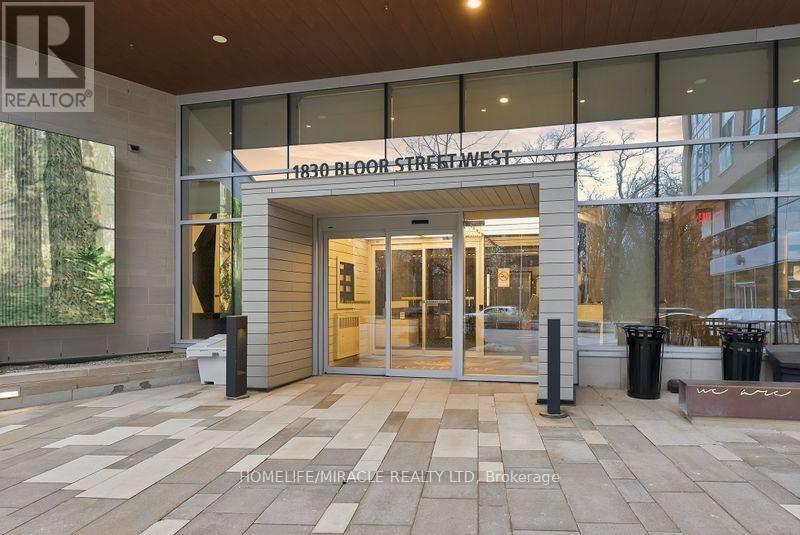 1218 - 1830 Bloor Street, Toronto, Ontario  M6P 3K8 - Photo 2 - W12702826