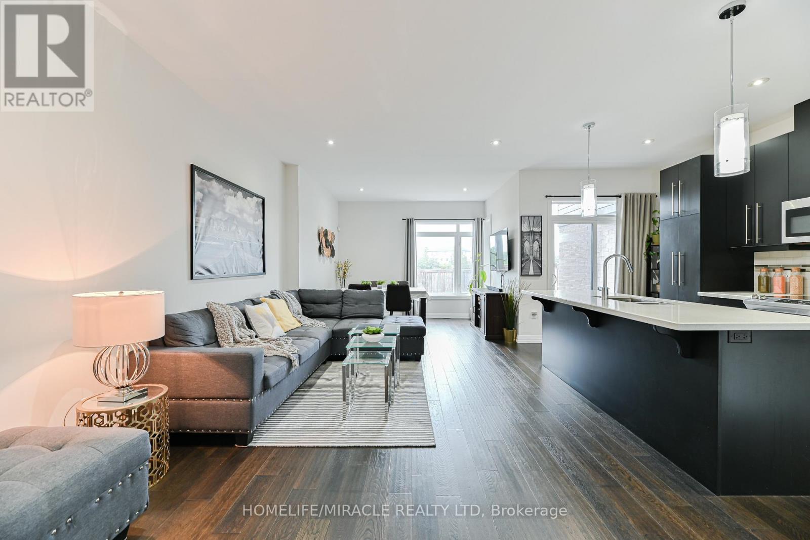 15 - 35 Midhurst Heights, Hamilton, Ontario  L8J 0K9 - Photo 5 - X12702382