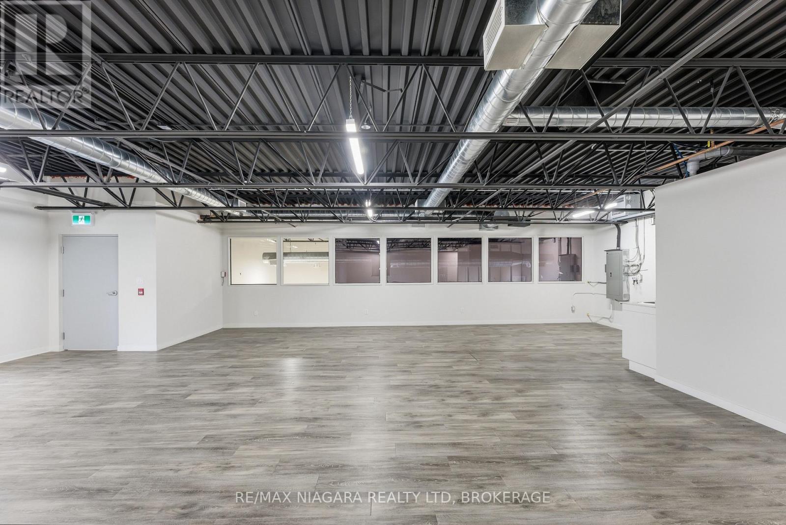 6853- 6871 Lundys Lane, Niagara Falls (Hospital), Ontario  L2G 1V7 - Photo 10 - X12703298