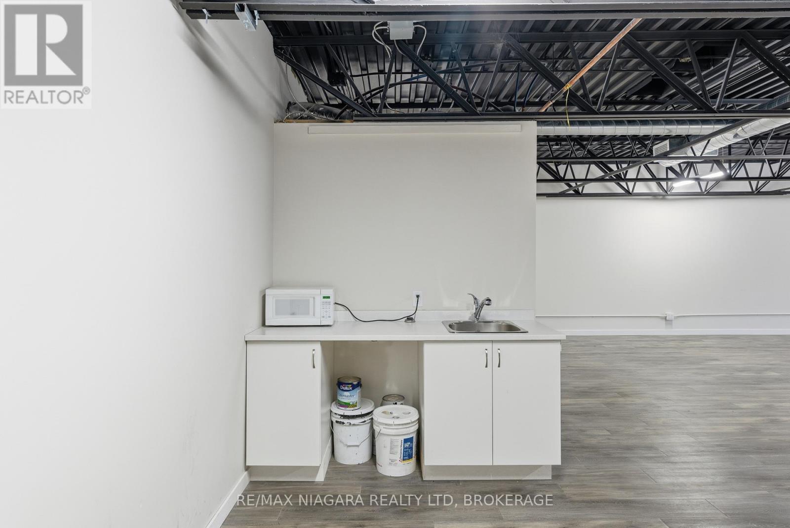 6853- 6871 Lundys Lane, Niagara Falls (Hospital), Ontario  L2G 1V7 - Photo 17 - X12703298