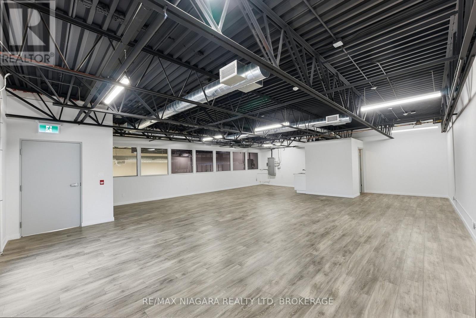 6853- 6871 Lundys Lane, Niagara Falls (Hospital), Ontario  L2G 1V7 - Photo 9 - X12703298