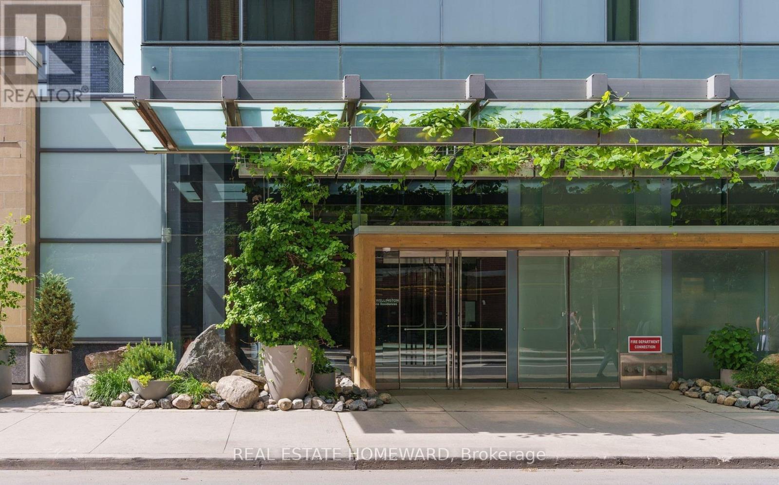 1304 - 552 WELLINGTON STREET W, Toronto, Ontario