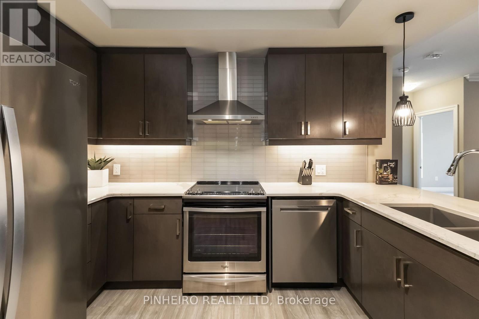 Photo 14 of 37 for 504 - 1200 Commissioners Road W