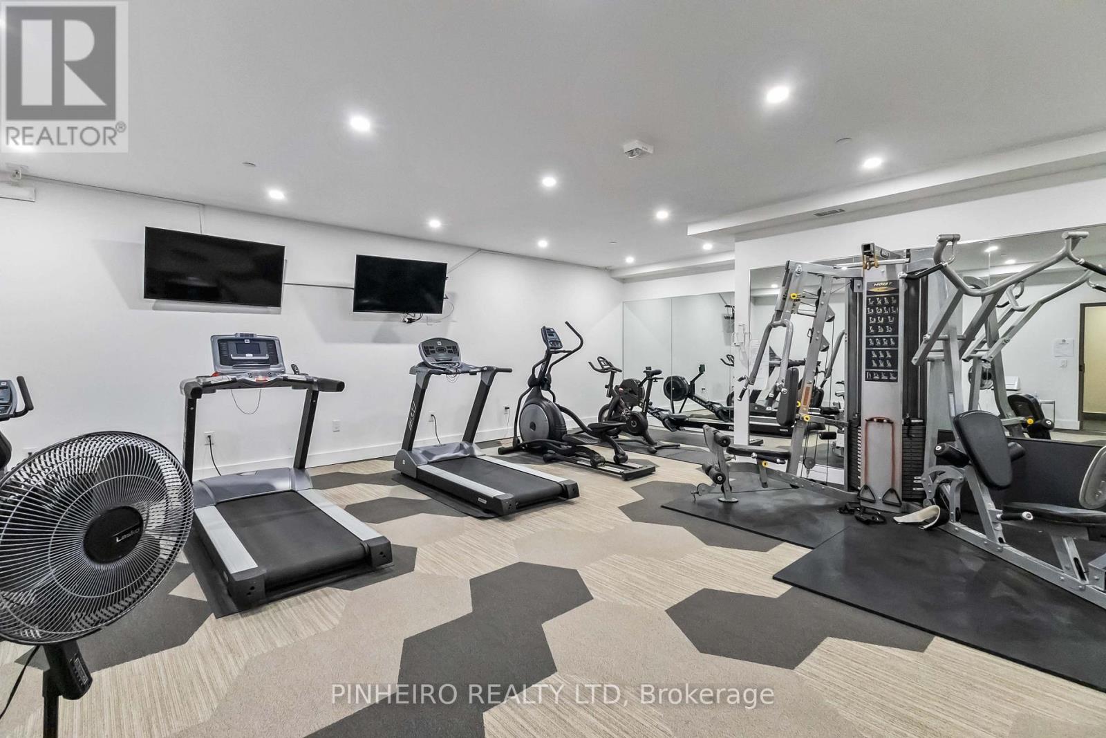 Photo 33 of 37 for 504 - 1200 Commissioners Road W