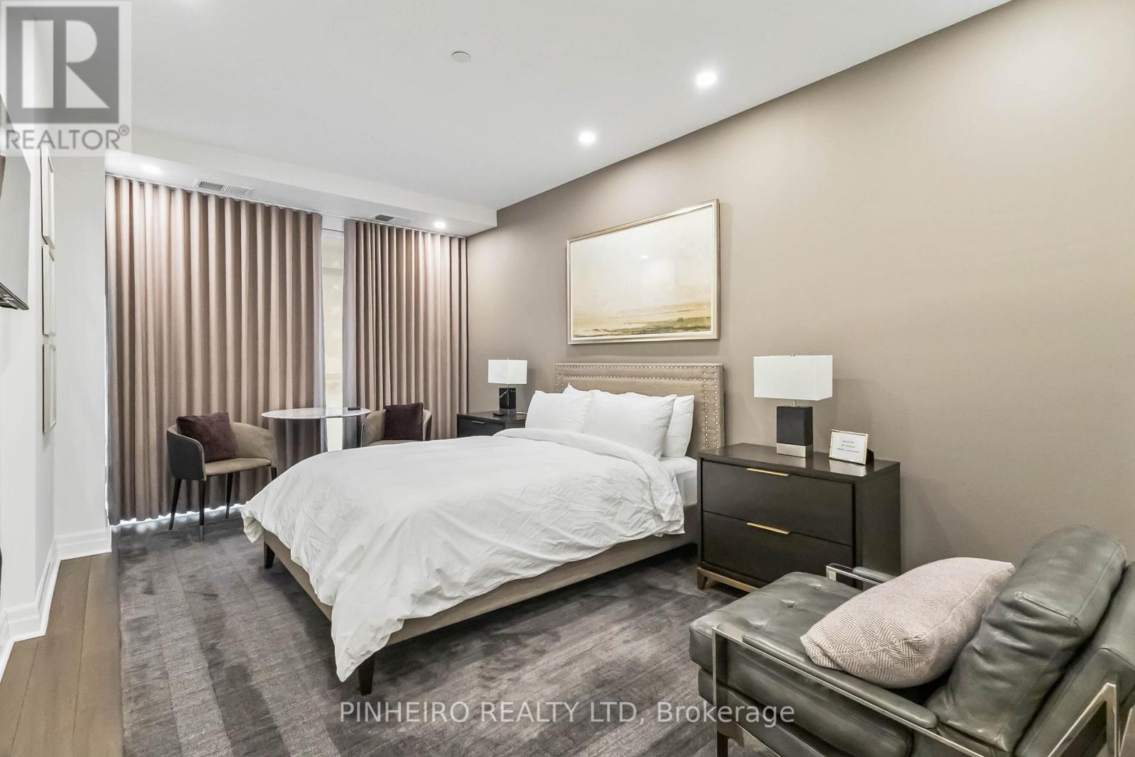 Photo 36 of 37 for 504 - 1200 Commissioners Road W