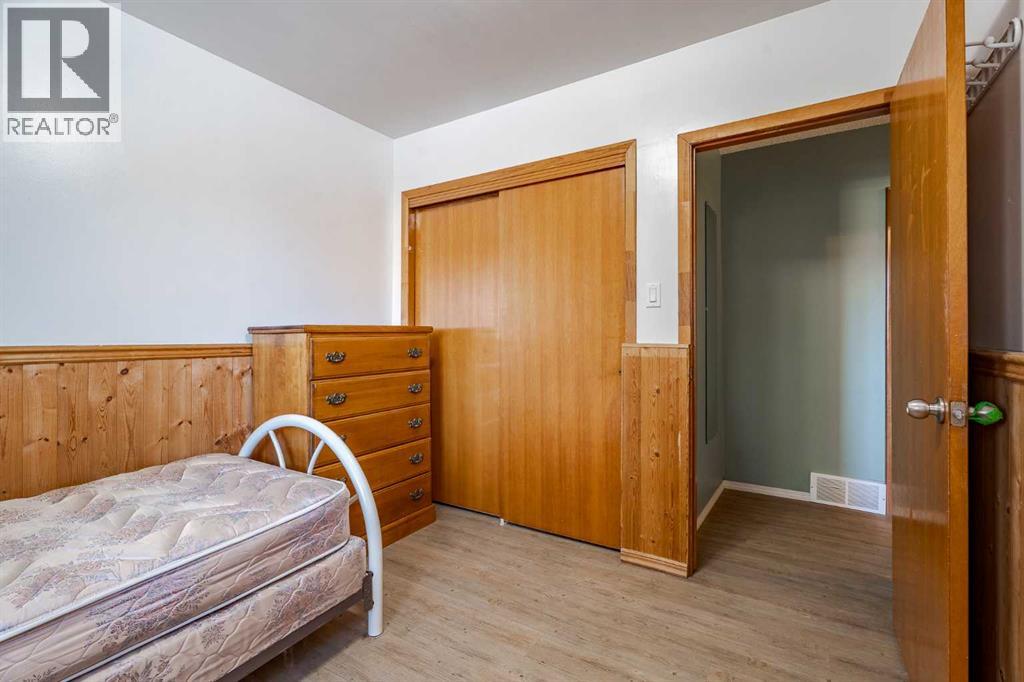 3152 Blakiston Drive Nw, Calgary, Alberta  T2L 1L8 - Photo 12 - A2279381