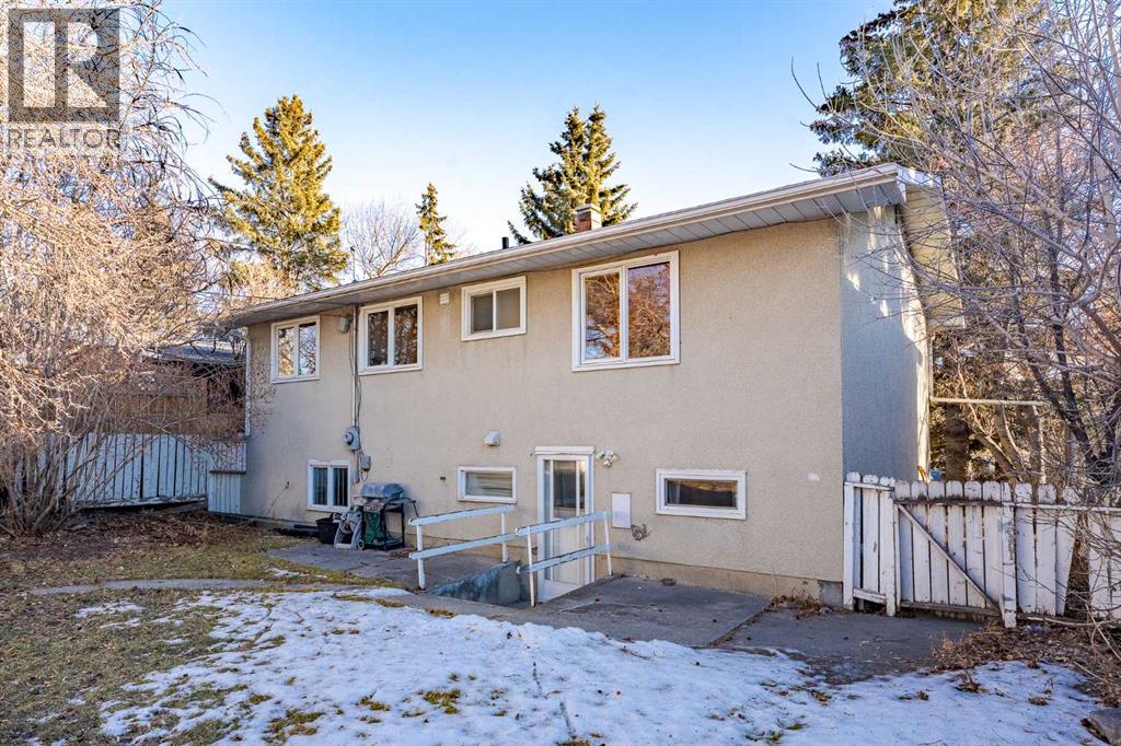 3152 Blakiston Drive Nw, Calgary, Alberta  T2L 1L8 - Photo 39 - A2279381