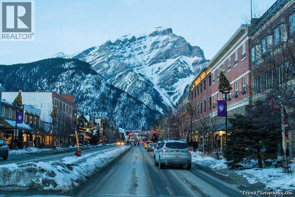 202 Banff Avenue, Banff, Alberta  T1L 1B5 - Photo 1 - A2277083