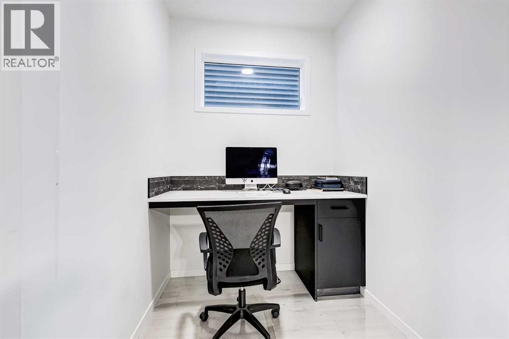 184 Rowmont Boulevard Nw, Calgary, Alberta  T3L 0H3 - Photo 10 - A2273470