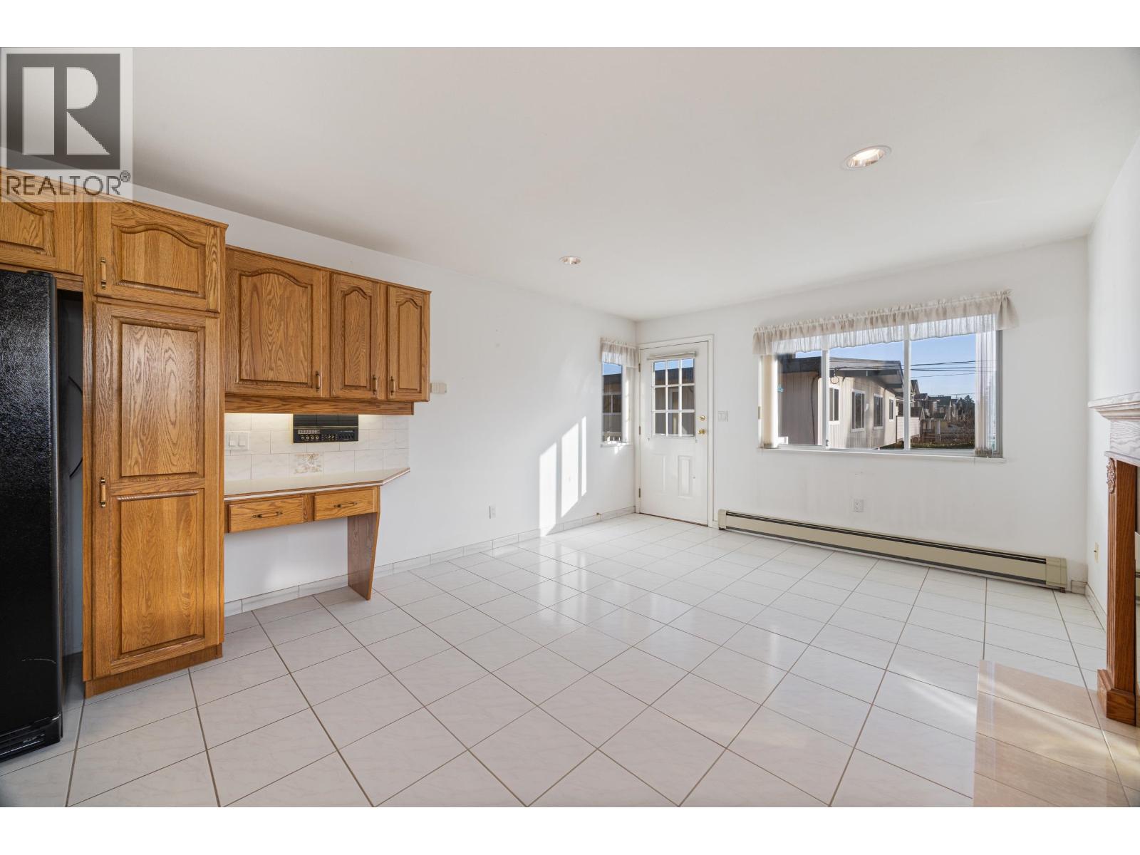 6796 Waltham Avenue, Burnaby, British Columbia  V5H 3V8 - Photo 15 - R3079903