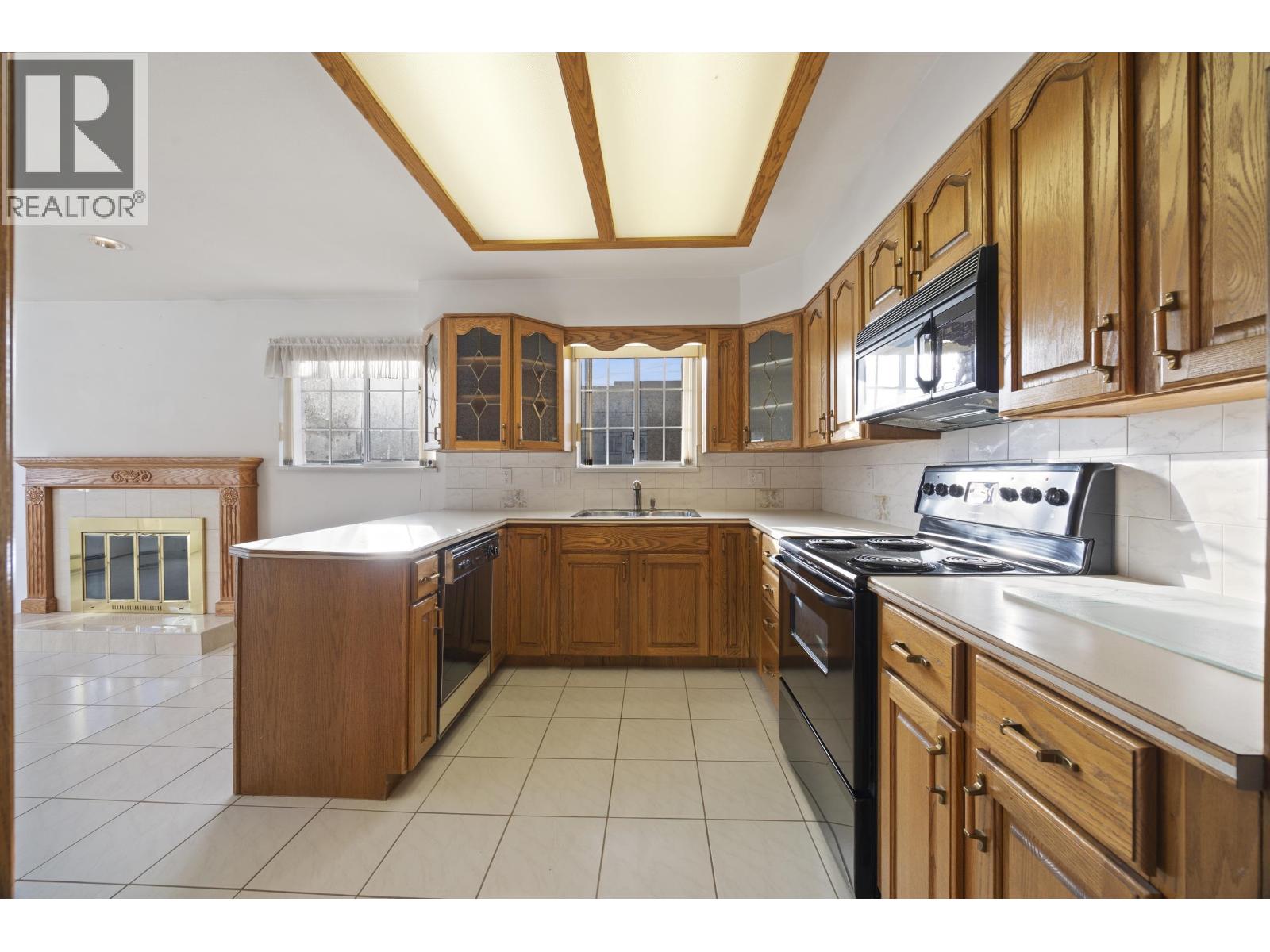 6796 Waltham Avenue, Burnaby, British Columbia  V5H 3V8 - Photo 11 - R3079903