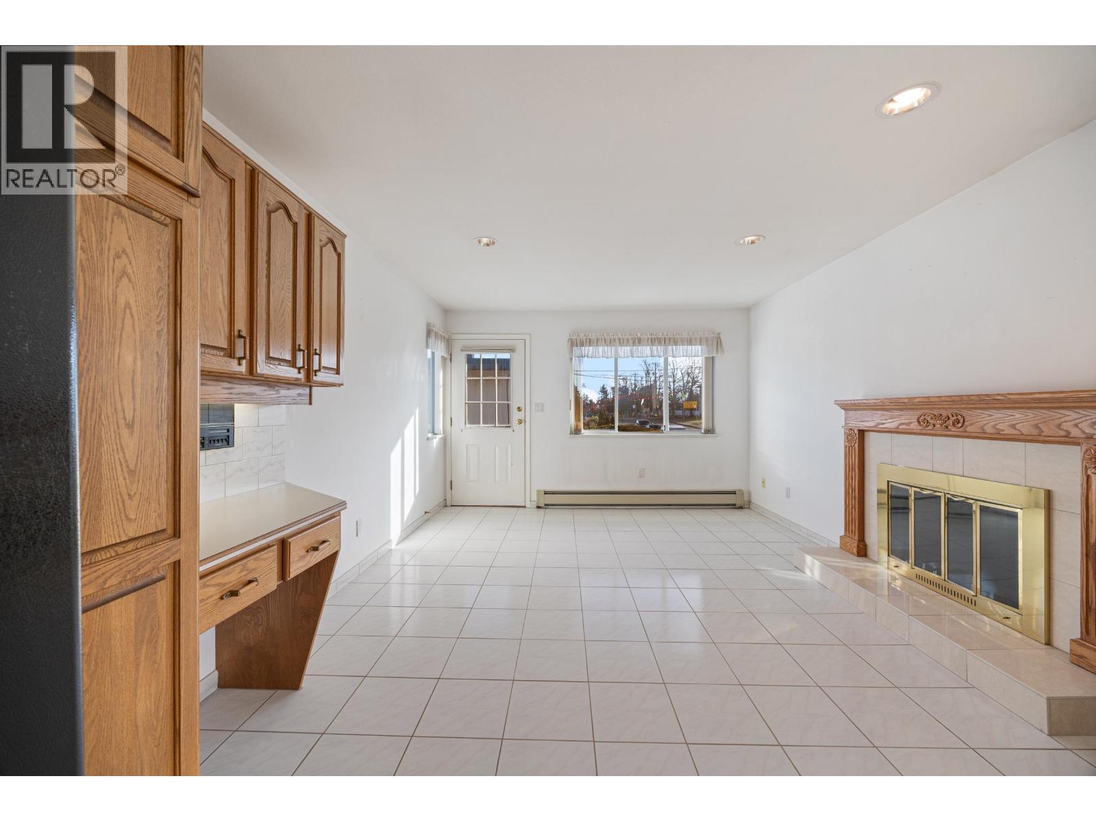 6796 Waltham Avenue, Burnaby, British Columbia  V5H 3V8 - Photo 13 - R3079903