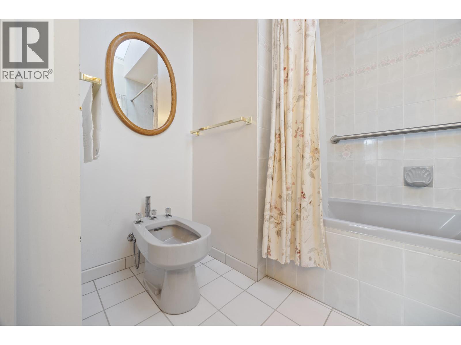 6796 Waltham Avenue, Burnaby, British Columbia  V5H 3V8 - Photo 25 - R3079903