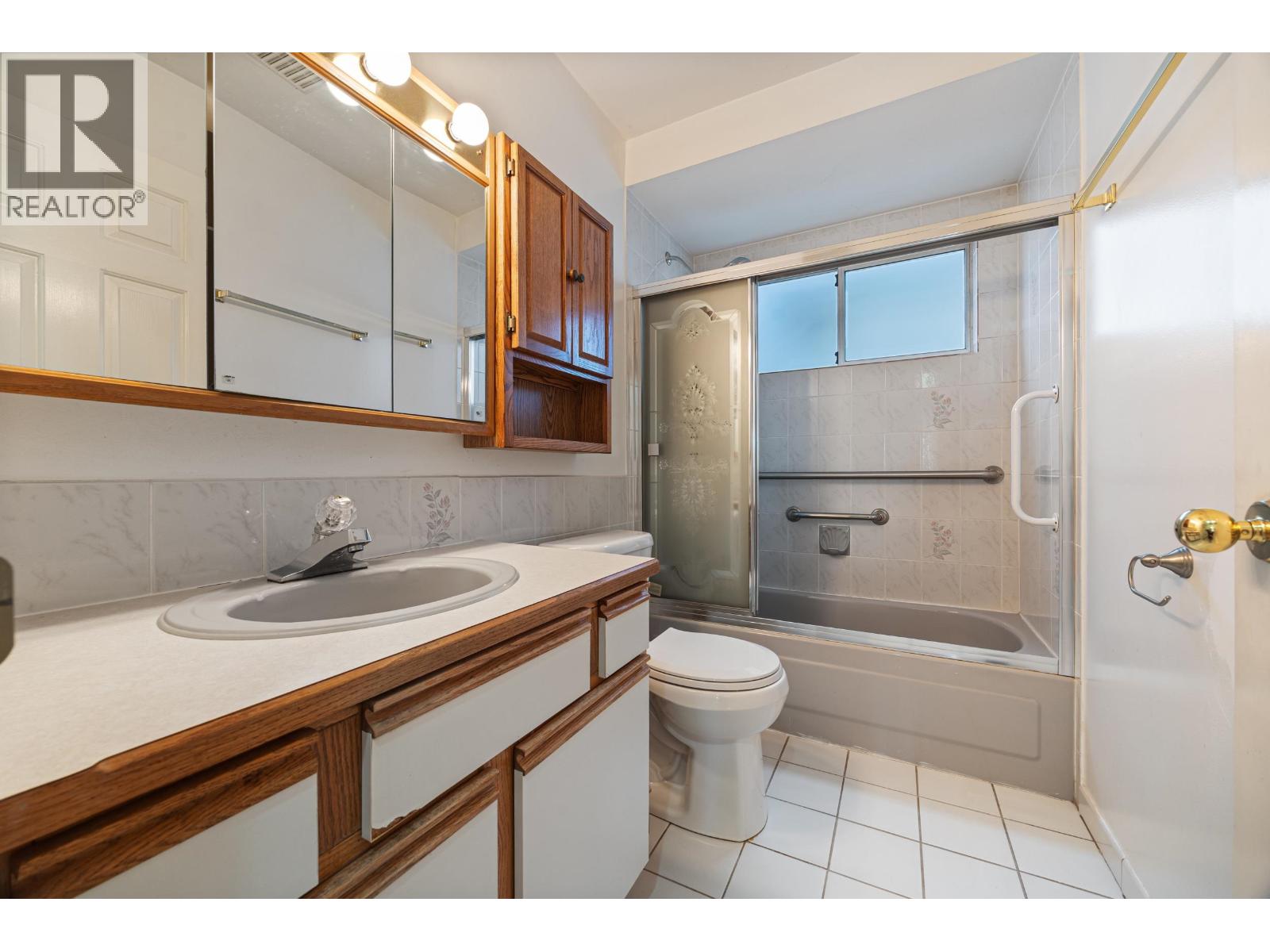 6796 Waltham Avenue, Burnaby, British Columbia  V5H 3V8 - Photo 29 - R3079903