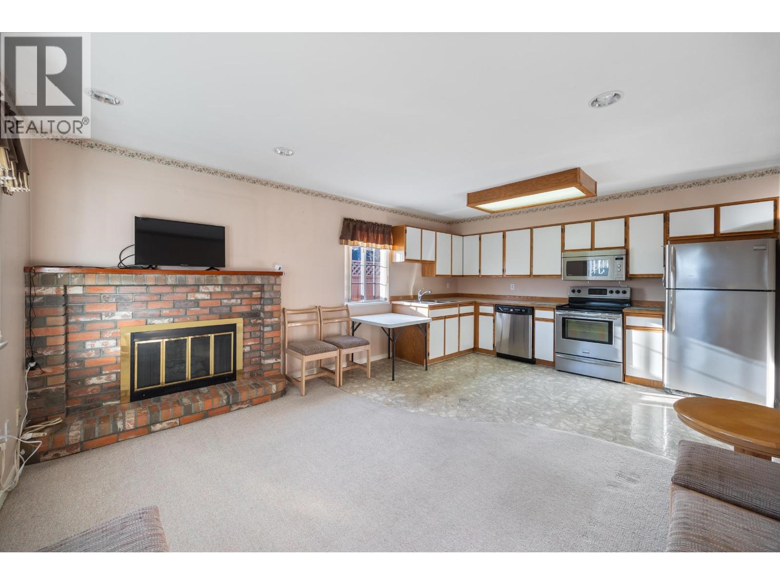 6796 Waltham Avenue, Burnaby, British Columbia  V5H 3V8 - Photo 34 - R3079903