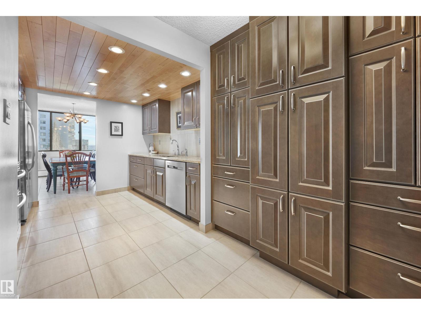 #304 9921 104 St Nw, Edmonton, Alberta  T5K 2K3 - Photo 9 - E4470251