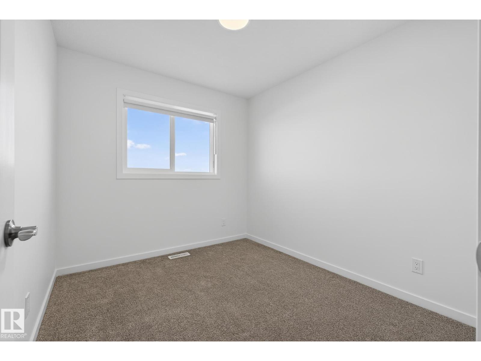 2416 Trumpeter Wy Nw, Edmonton, Alberta  T5S 0R9 - Photo 11 - E4470255