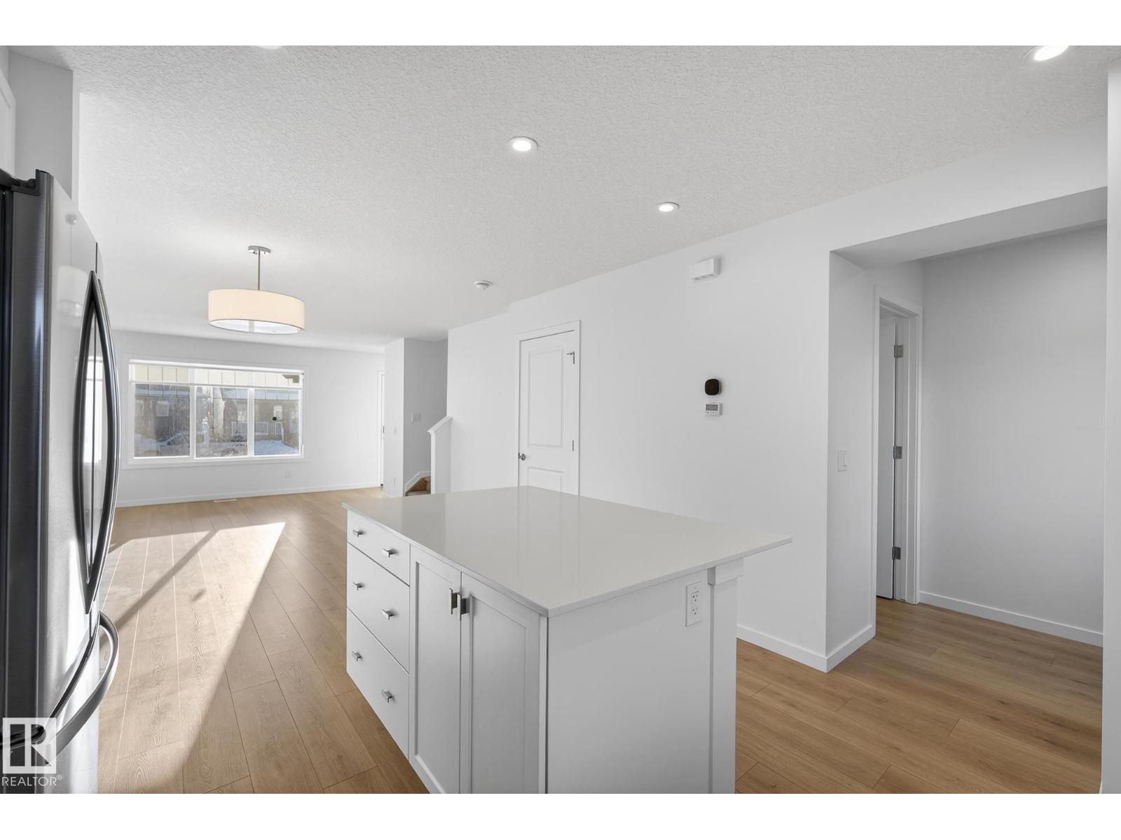 2416 Trumpeter Wy Nw, Edmonton, Alberta  T5S 0R9 - Photo 23 - E4470255