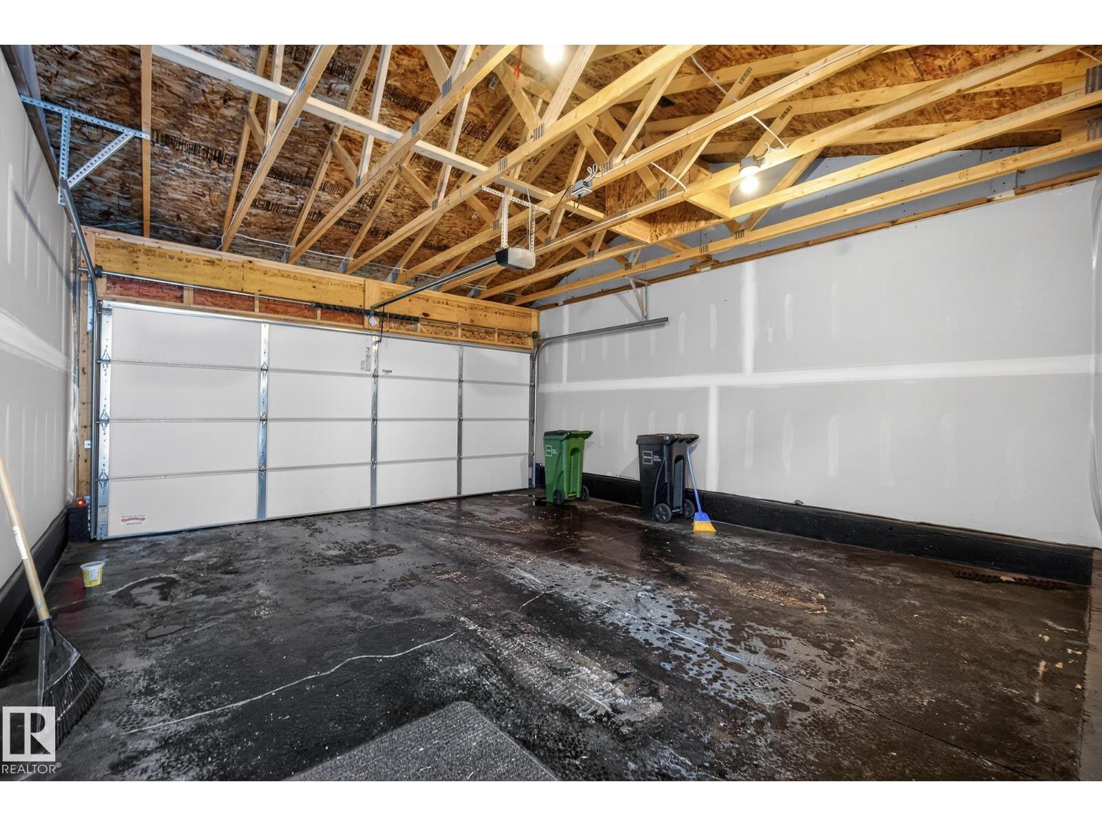 2416 Trumpeter Wy Nw, Edmonton, Alberta  T5S 0R9 - Photo 31 - E4470255