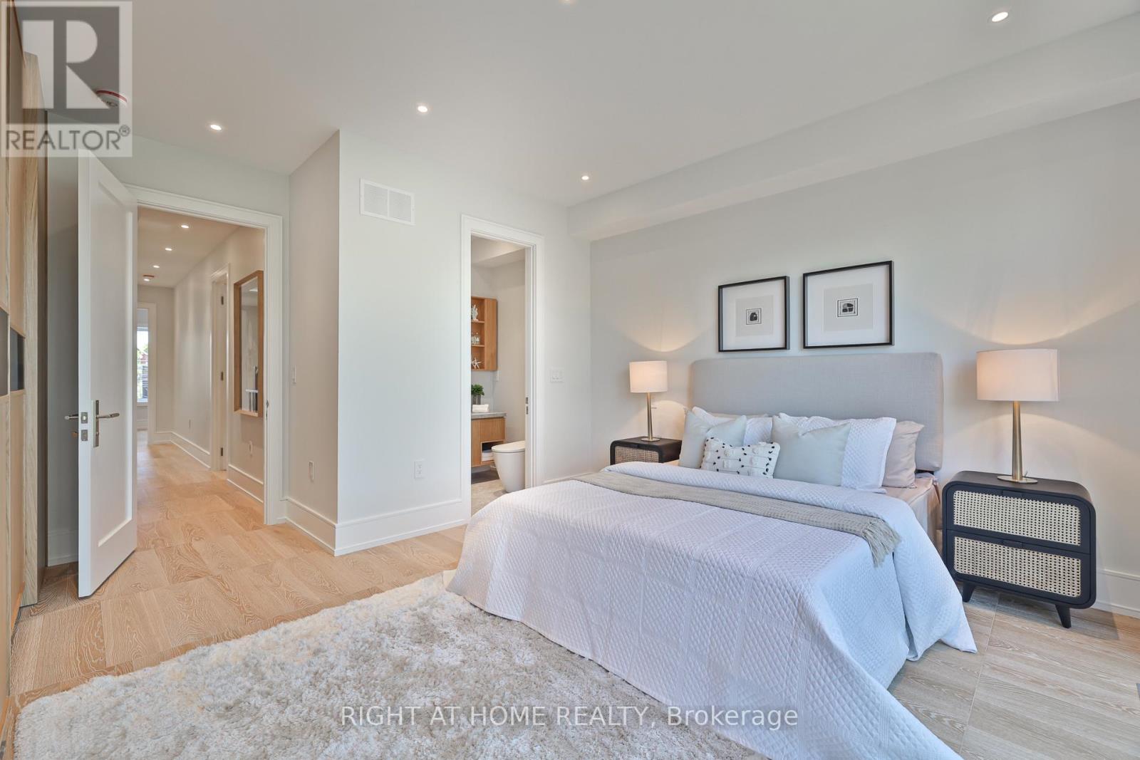 444 Roxton Road, Toronto, Ontario  M6G 3R4 - Photo 14 - C12703354