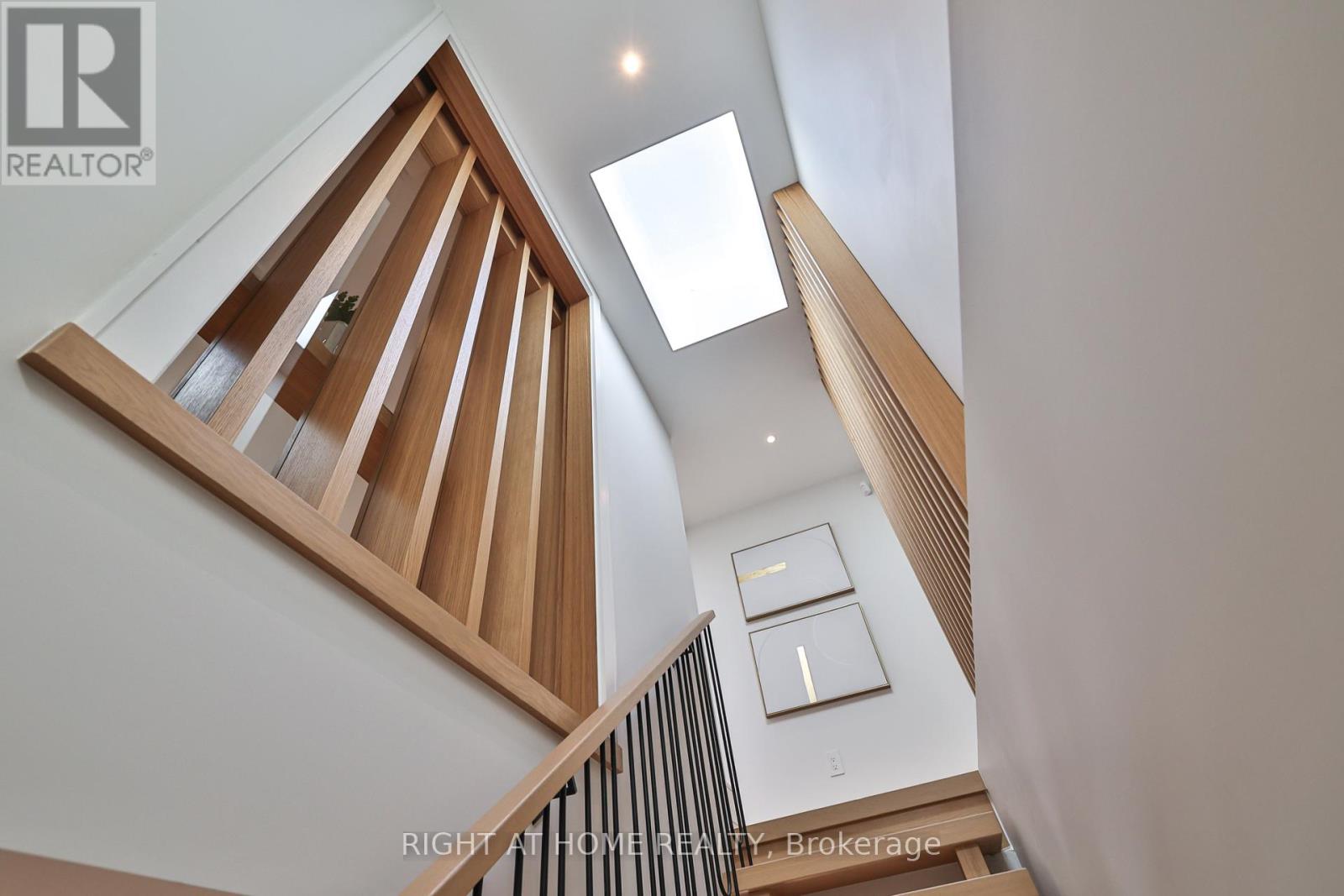 444 Roxton Road, Toronto, Ontario  M6G 3R4 - Photo 21 - C12703354