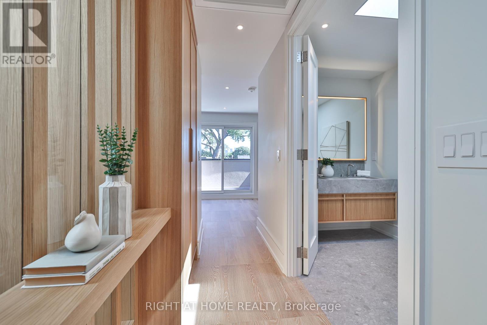 444 Roxton Road, Toronto, Ontario  M6G 3R4 - Photo 27 - C12703354