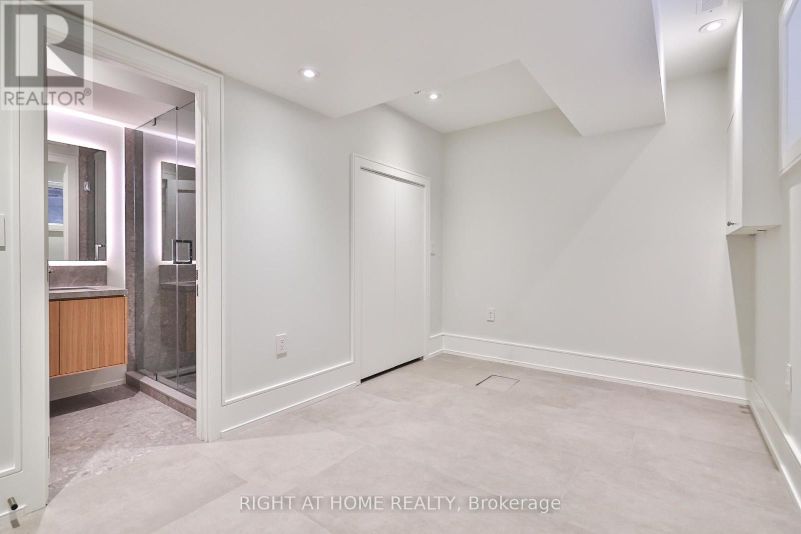 444 Roxton Road, Toronto, Ontario  M6G 3R4 - Photo 37 - C12703354