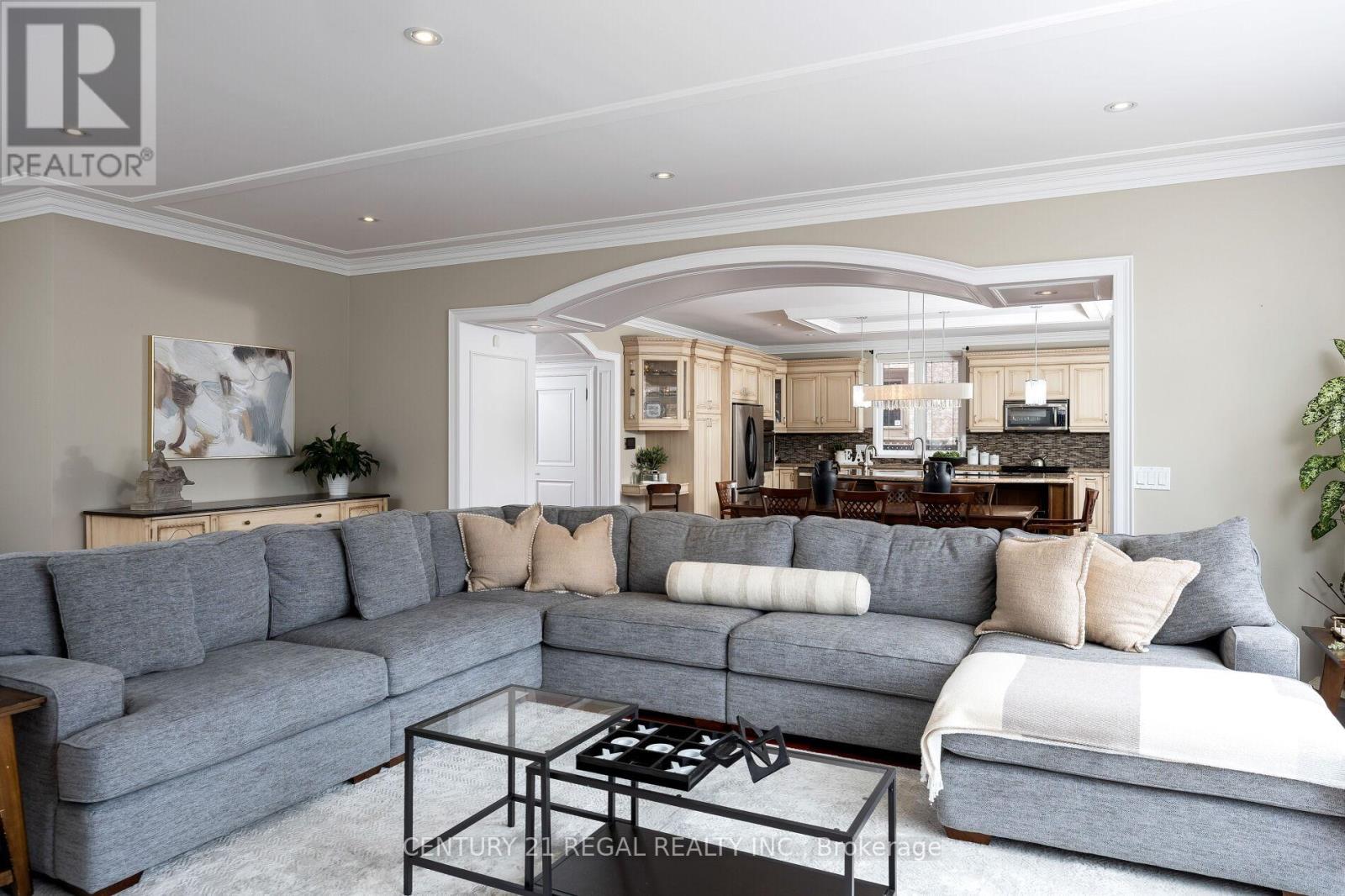 127 Sultana Avenue, Toronto, Ontario  M6A 1T6 - Photo 18 - C12703402