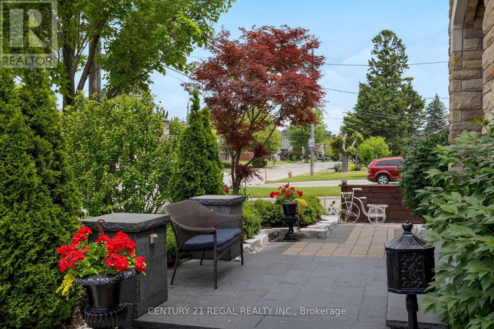 127 Sultana Avenue, Toronto, Ontario  M6A 1T6 - Photo 2 - C12703402