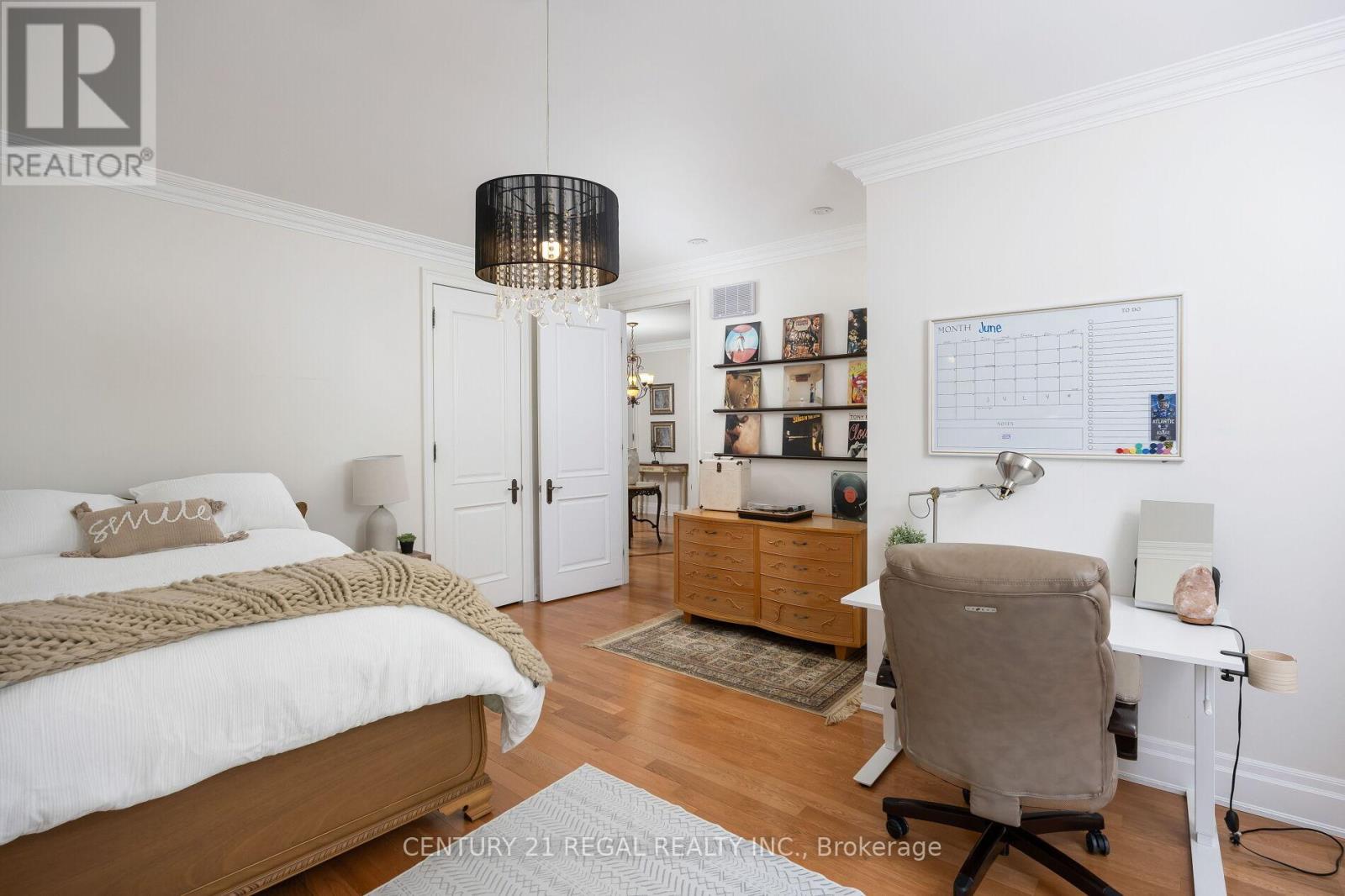 127 Sultana Avenue, Toronto, Ontario  M6A 1T6 - Photo 38 - C12703402