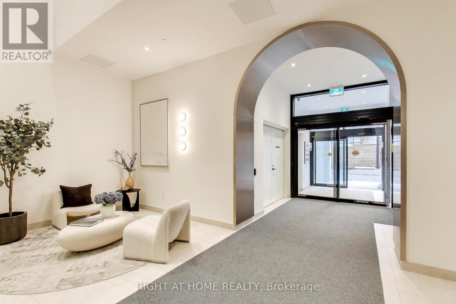 1421 - 181 Sterling Road, Toronto, Ontario  M6R 0B2 - Photo 22 - C12703408