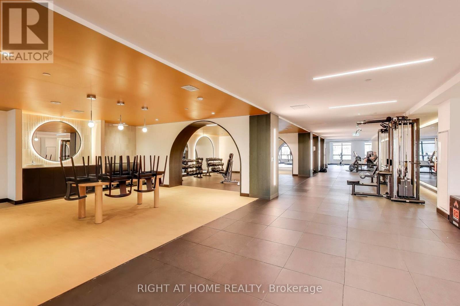 1421 - 181 Sterling Road, Toronto, Ontario  M6R 0B2 - Photo 27 - C12703408