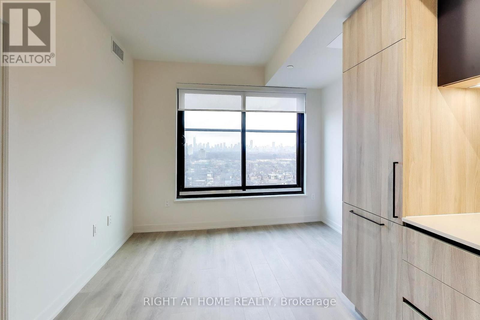 1421 - 181 Sterling Road, Toronto, Ontario  M6R 0B2 - Photo 3 - C12703408