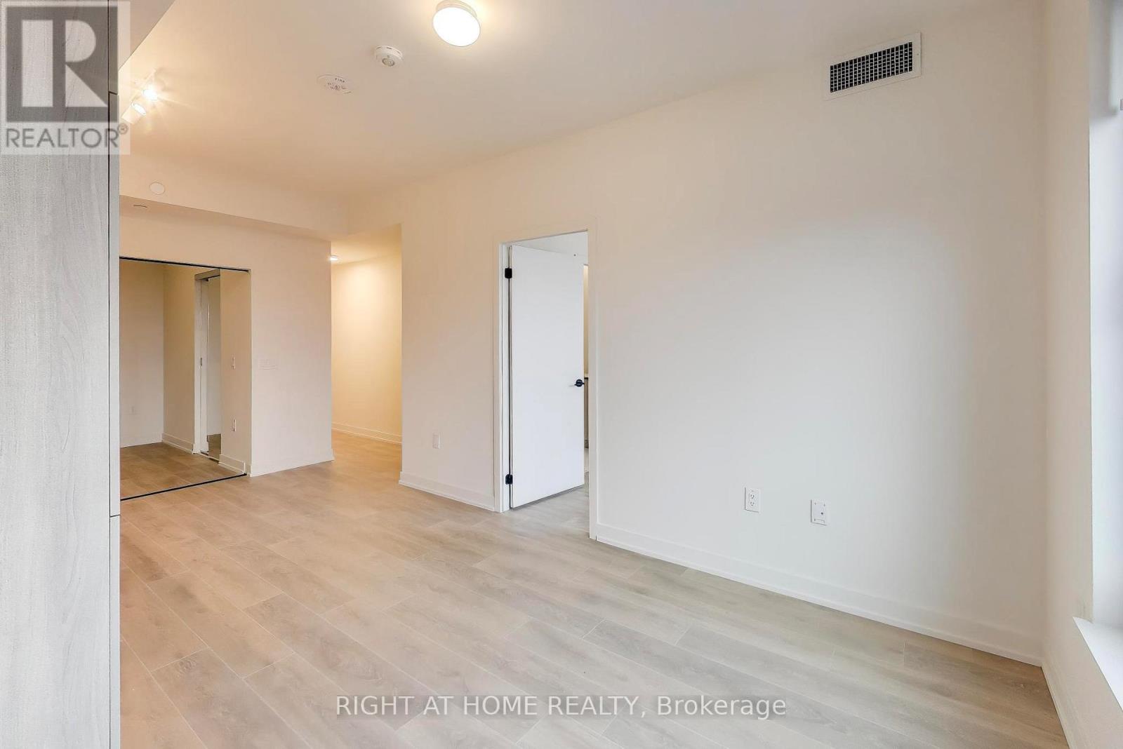 1421 - 181 Sterling Road, Toronto, Ontario  M6R 0B2 - Photo 4 - C12703408