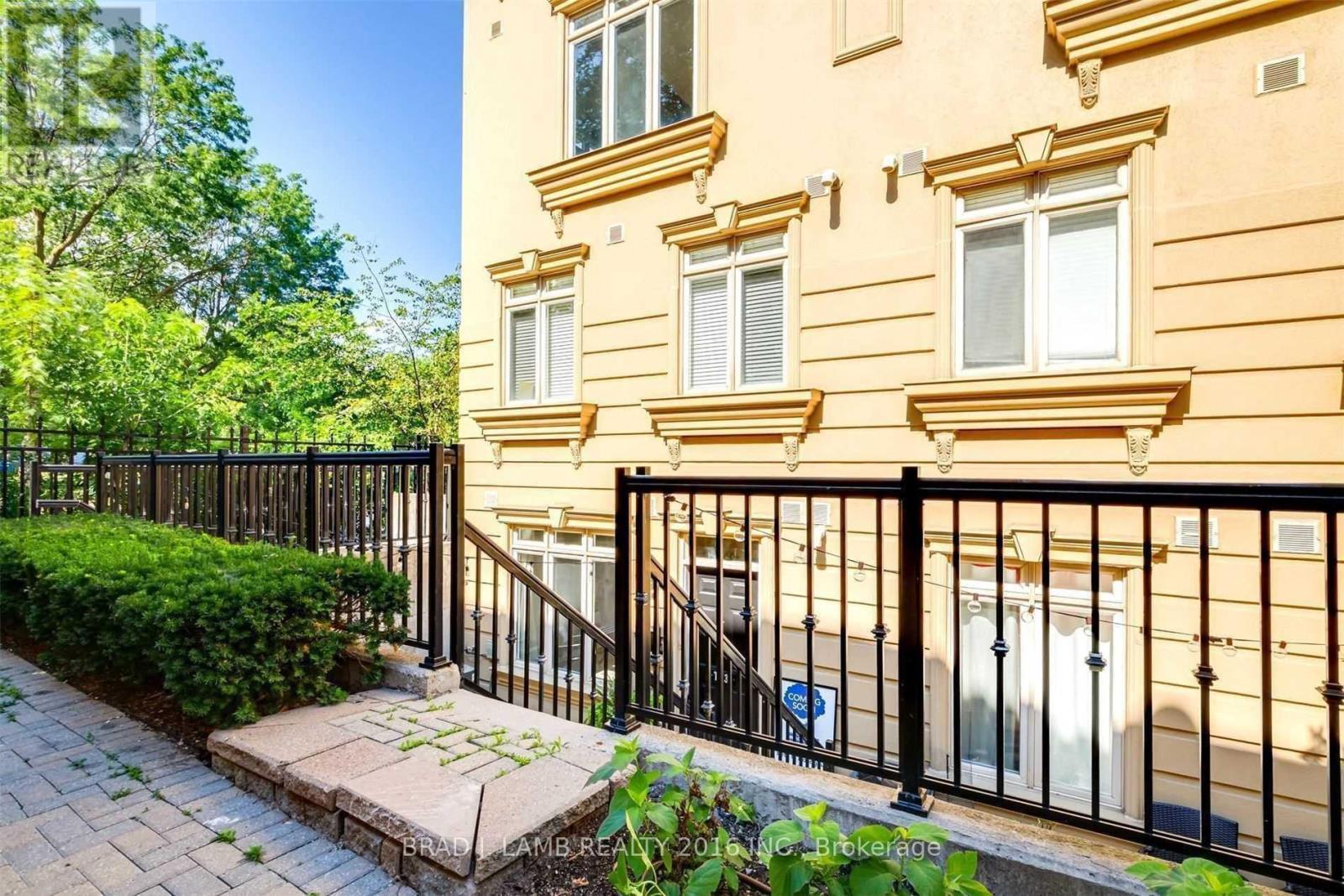 39 - 78 Carr Street, Toronto, Ontario  M5T 1B7 - Photo 18 - C12703414