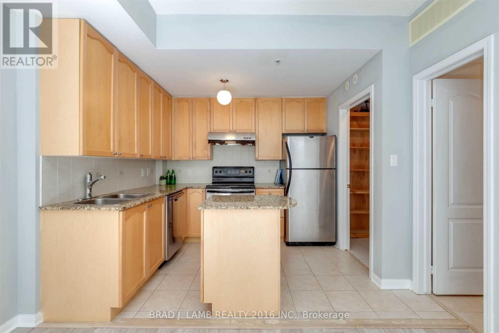 39 - 78 Carr Street, Toronto, Ontario  M5T 1B7 - Photo 7 - C12703414