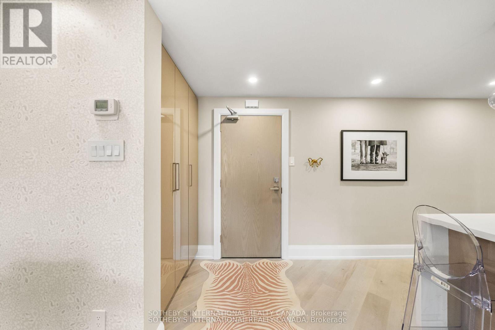 301 - 235 St Clair Avenue W, Toronto, Ontario  M4V 1R4 - Photo 7 - C12703442