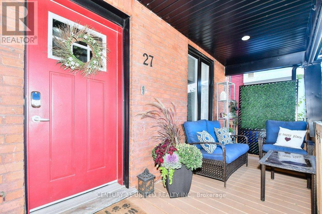 27 Park Street N, Peterborough, Ontario  K9J 3V3 - Photo 3 - X12440698